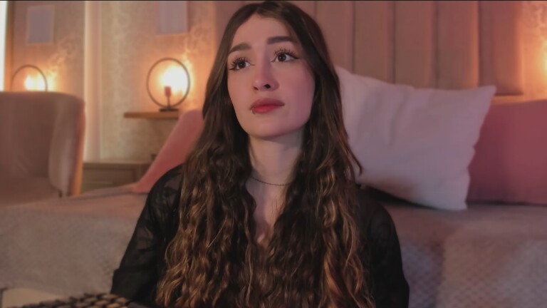 AmyBeee's Streamate show and profile