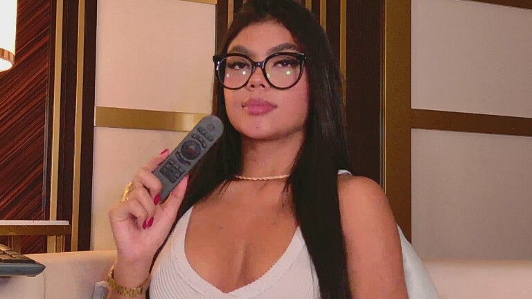 AnnieMilan's Streamate show and profile