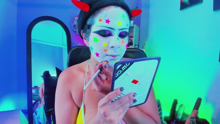 Kuromi69's Streamate show and profile