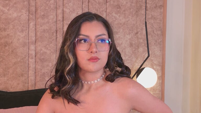 IsaRose's Streamate show and profile