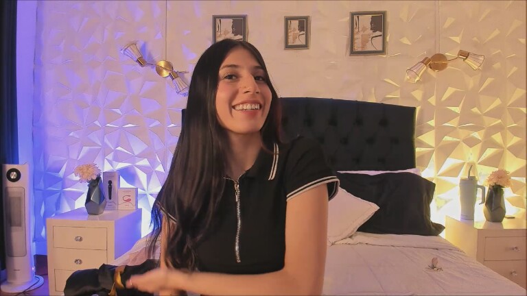 Sophie_Beaumont's Streamate show and profile