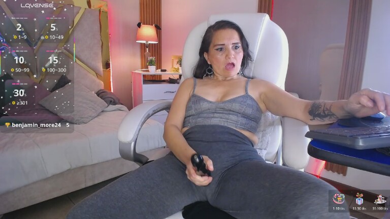 Alexxa_Moon's Streamate show and profile
