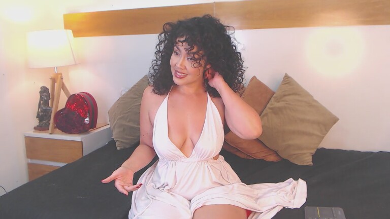 SeleneRisso's Streamate show and profile