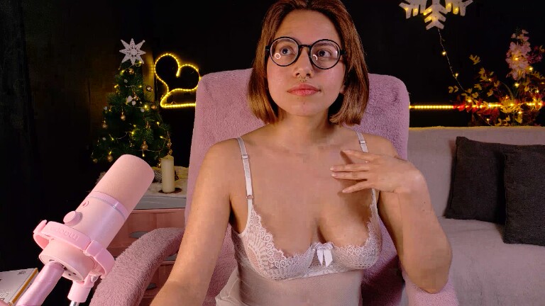 NaturalMariaHun's Streamate show and profile