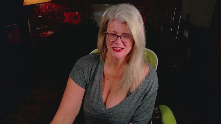 Alicescuriosity's Streamate show and profile