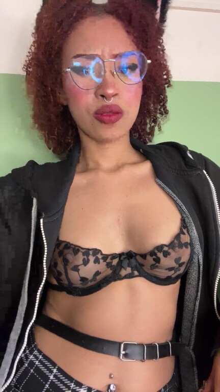 VioletReeds's Streamate show and profile