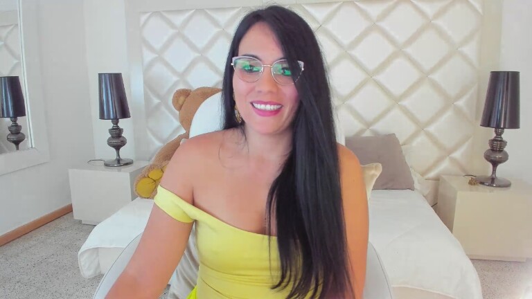 mia_sweetie's Streamate show and profile